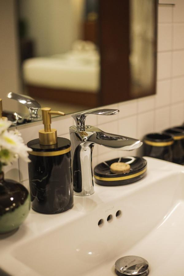 Thapae Twins Hotel Chiang Mai Dış mekan fotoğraf